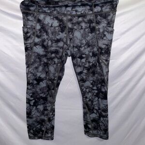 Athleta Black and Gray Patterned Leggings